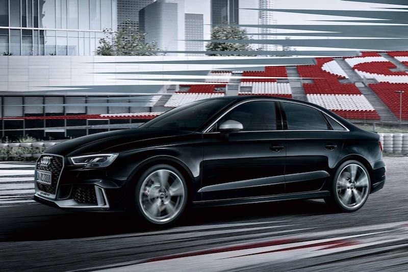 アウディ RS3 セダン 現行モデル
