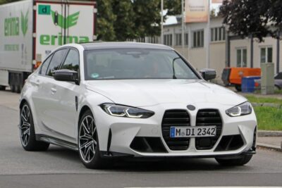 新型BMW M3に公式HPで確認できないホワイトとイエローのボディカラーをスクープ!