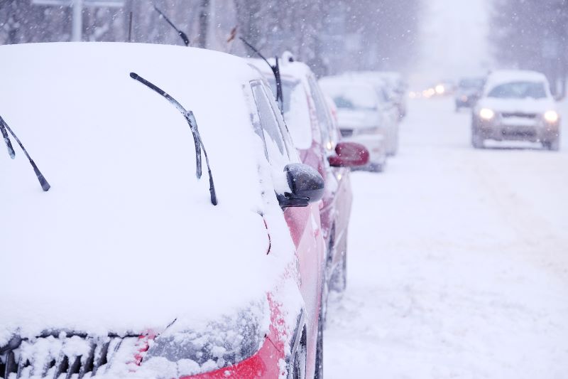 スノーブラシで車に傷を付けずに雪かきしよう おすすめ人気商品も Moby モビー