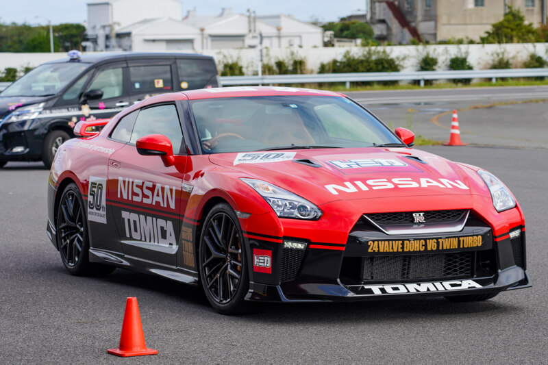 日産 GT-R トミカ50周年記念仕様 designed by NISSAN
