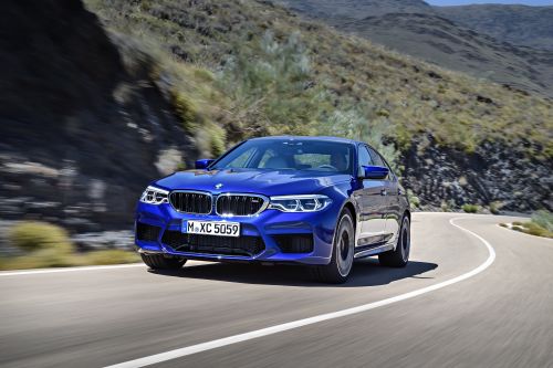 BMW M5 フロントサイド