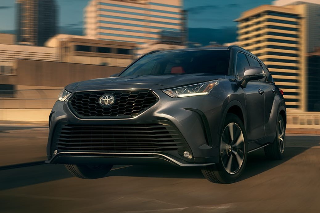 日本復活も トヨタ新型ハイランダー クルーガー 右ハンドル版が目撃される Moby モビー