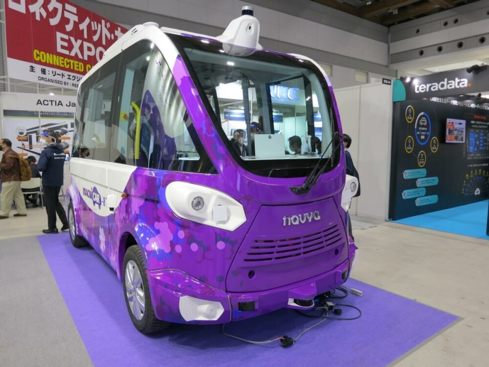 新型NAVYA EVO(ナビヤ エボ)フロント