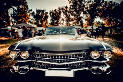 こんな激レア車まで?映画の悪役が所有する最高にクールな車5選!