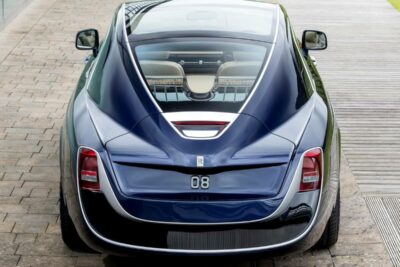 本物のお金持ちしか乗れない車ランキングTOP10|石油王級のVIPカー