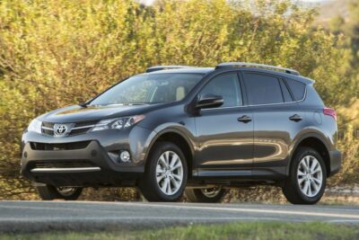 米国でトヨタ RAV4に発火の恐れ-約190万台を対象に調査