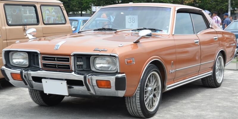 日産 グロリア 330型