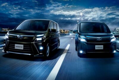 トヨタ ヴォクシー完全情報!おすすめグレードや人気カラー、スペックなどを解説