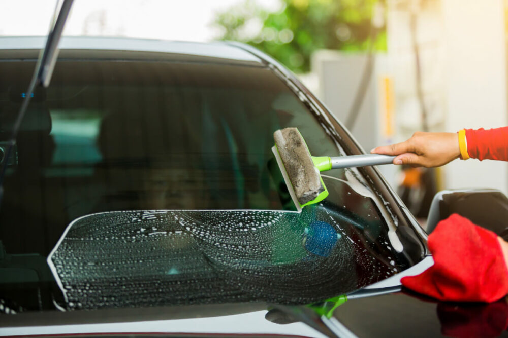 車用ガラスクリーナー人気おすすめランキング 汚れ別の効果的な落とし方も Sototano ソトタノ