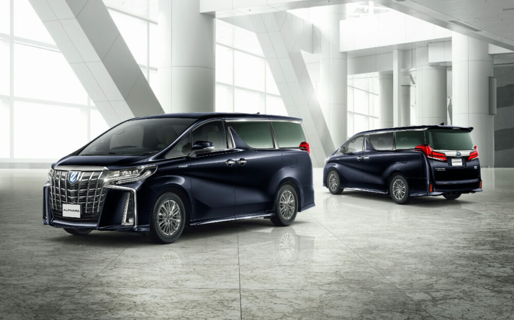 トヨタ 3代目アルファード Executive Lounge S 2020年 前後スタイリング