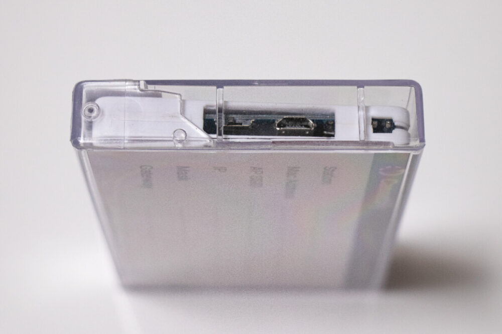 ケースに入ったCassettifyの横面