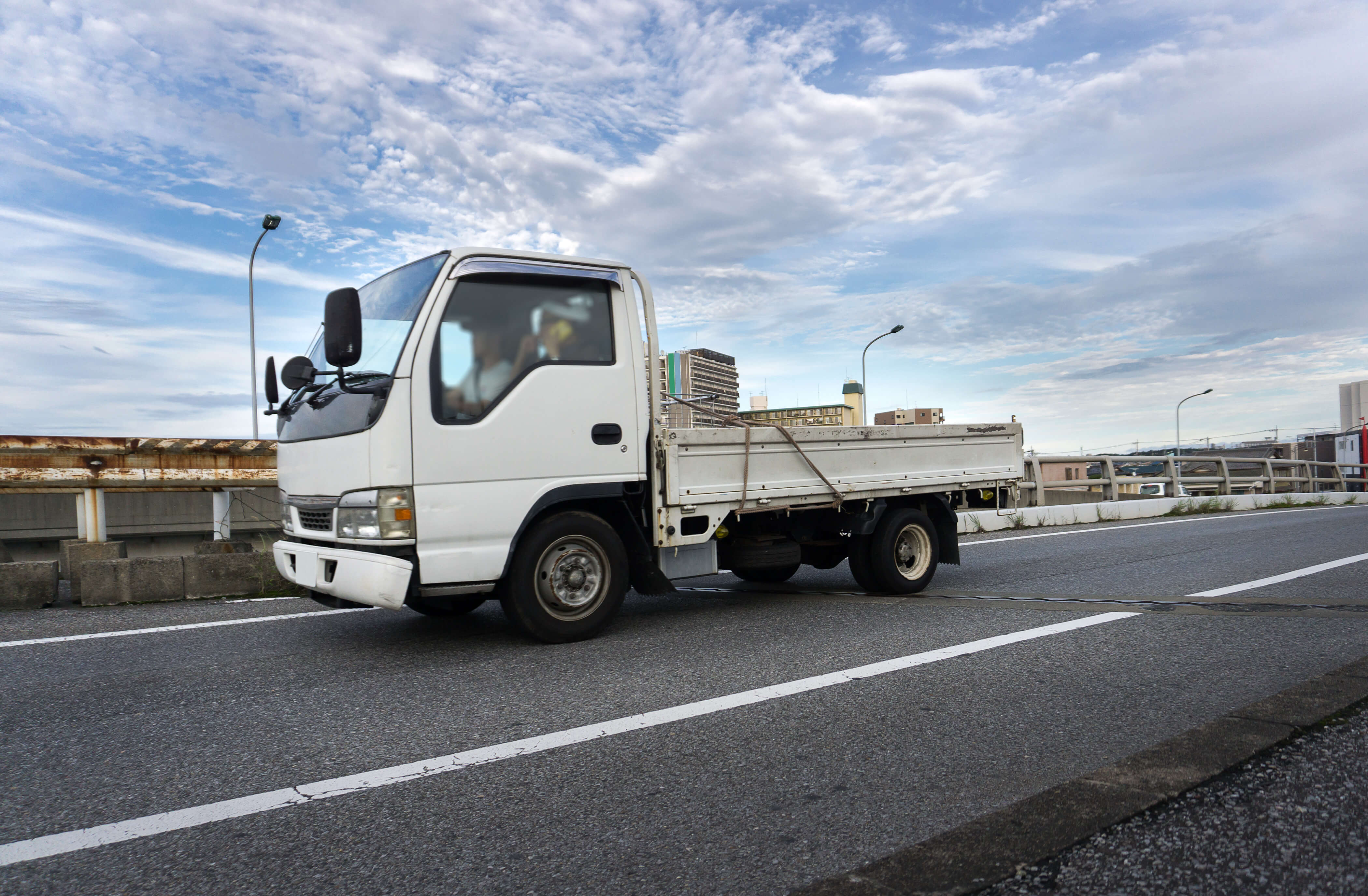 中型車の定義と該当する運転免許 8t限定や準中型との違いは何 Moby モビー