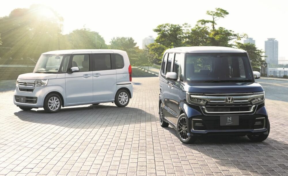 ホンダ 2代目N-BOXとN-BOXカスタム