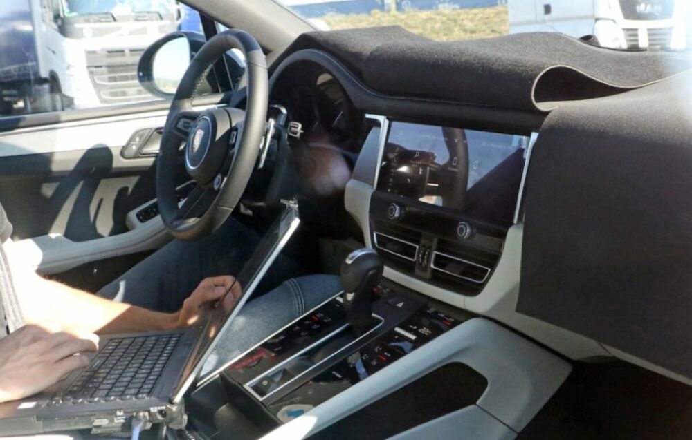 新型マカンのテスト車両