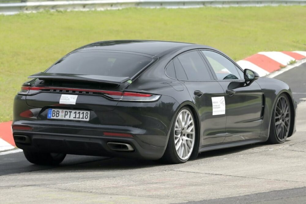 新型パナメーラのテスト車両