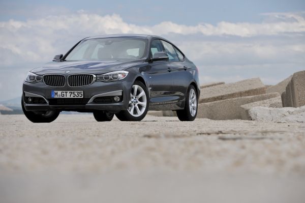 BMW 3シリーズ 320d ディーゼル 2013年型