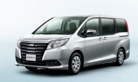 【ミニバン徹底比較】トヨタノアvs日産セレナ!ライバル車対決