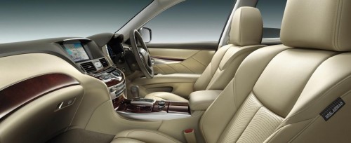 日産 シーマ 2012年型 内装