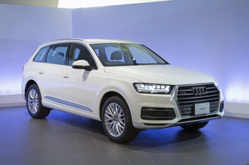 アウディ Q7 2016年
