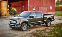 リフトアップとは?ハイリフト車のメリット・デメリットを解説