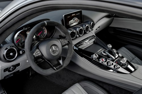 メルセデス ベンツから究極のハイパフォーマンススポーツカー Amg Gt が登場 Moby モビー