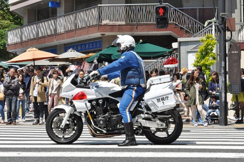 警察官 交通違反