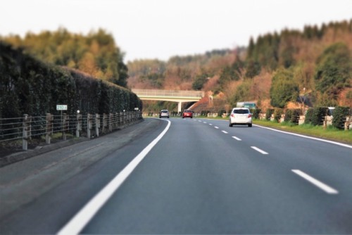 路肩はただの側道じゃなかった 路側帯との違いから駐車や走行に対する規制についても Moby モビー