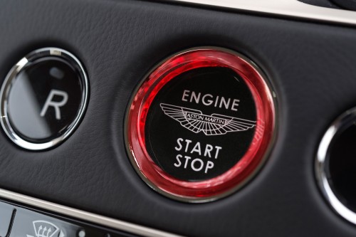 アストンマーチン DB11 内装