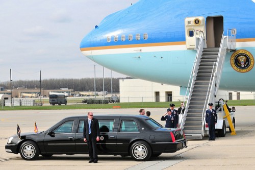 ビースト は大統領専用車 超防弾 対テロ仕様の驚愕スペックを見よ トランプの車 Moby モビー