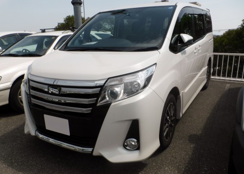 トヨタ ノア Si