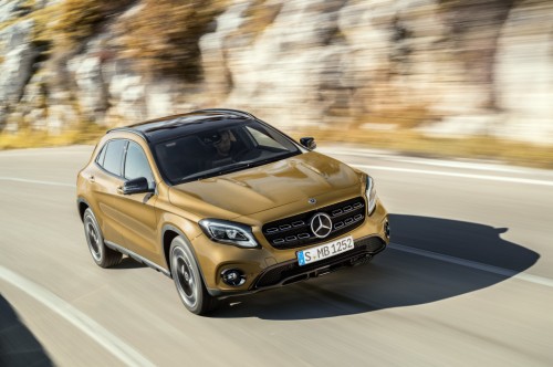 メルセデス ベンツ GLA 外観