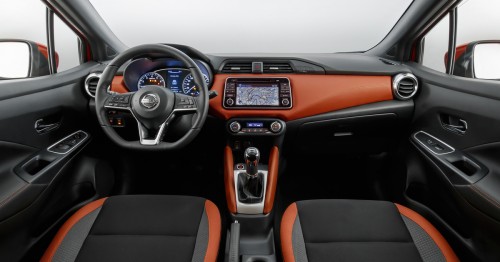 日産 マイクラ 2016年 内装