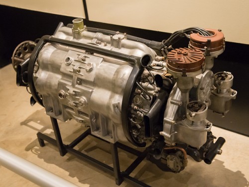 空冷エンジンのメリットとは オーバーヒートしやすい 水冷エンジンとの比較も Moby モビー