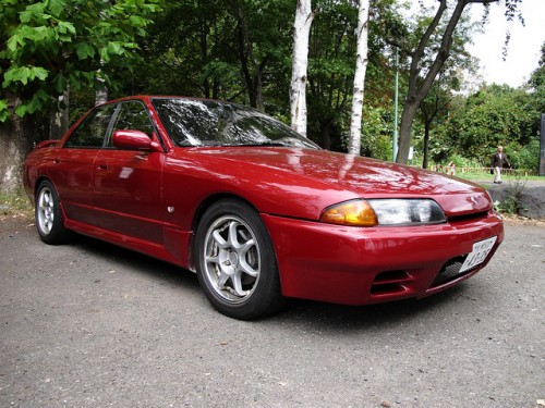 日産 スカイラインGT-R 32