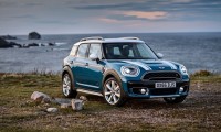 新型MINIクロスオーバー最新情報!クーパーSとPHVの燃費や価格とスペックは