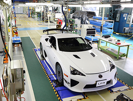 レクサスLFA生産ライン