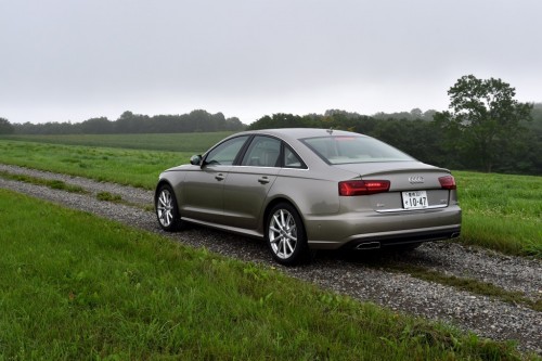 アウディ A6 2015年