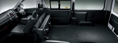 トヨタ ハイエースバン シートアレンジ 内装