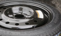 テンパータイヤの空気圧や寿命は?購入はどこで?駆動輪に付けてよい?