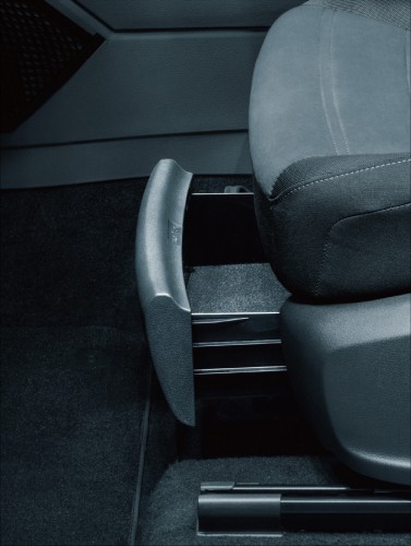 新型VWゴルフトゥーラン 収納