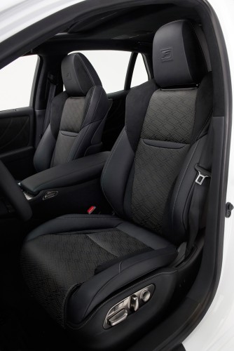 LS500 F SPORT 内装