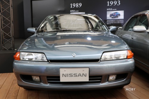 8代目 日産スカイライン 4ドア スポーツセダン GTS25 TypeX・G ECR32 1989年