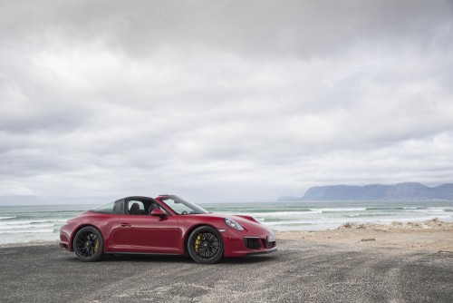 ポルシェ911タルガ4GTS