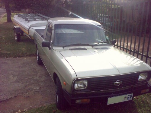 日産 1400バッキー