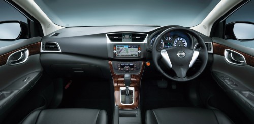 2015年式日産シルフィ