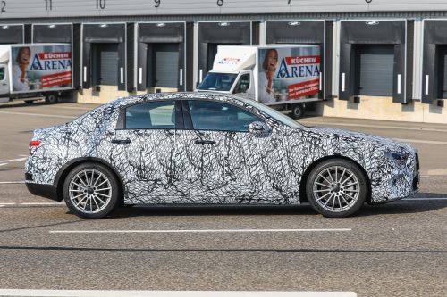 メルセデス ベンツ Aクラス セダン スクープ画像
