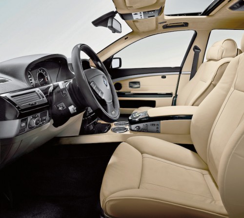 BMW 750i