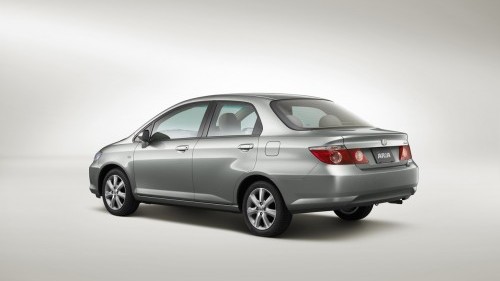 ホンダ フィットアリア 1.5W Dパッケージ 2005年