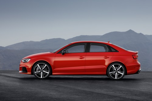 アウディ RS 3 セダン 2017年型