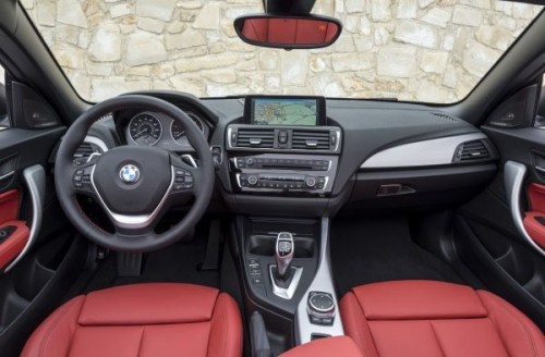 2015年モデルBMW2シリーズカブリオレ 内装